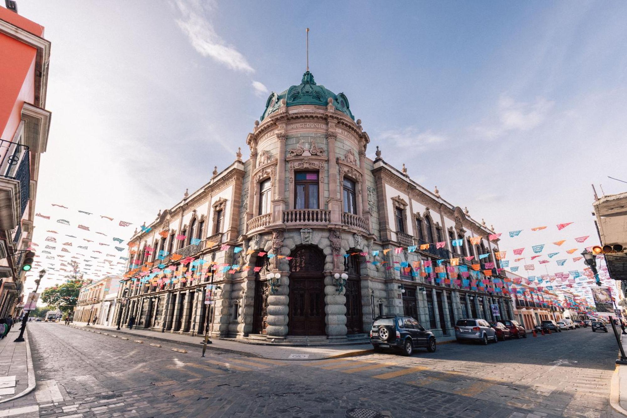 Selina Oaxaca Hotel Exterior photo
